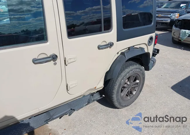 1C4BJWEG3GL314927: 43705422