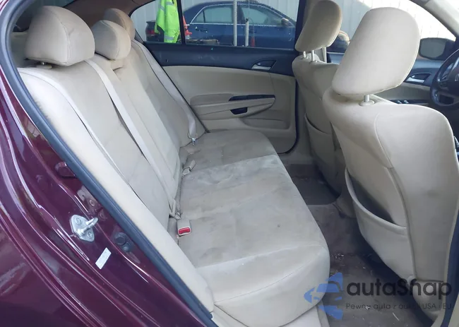 1HGCP2F41BA111251: 43705497