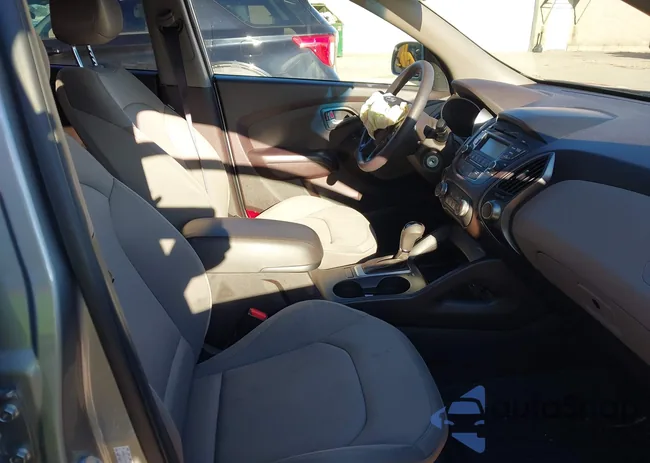 KM8JTCAFXFU102113: 43705575