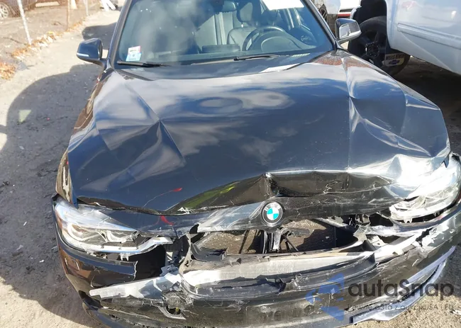 WBA8D9G50JNU68647: 43705614