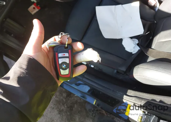 WBA8D9G50JNU68647: 43705614