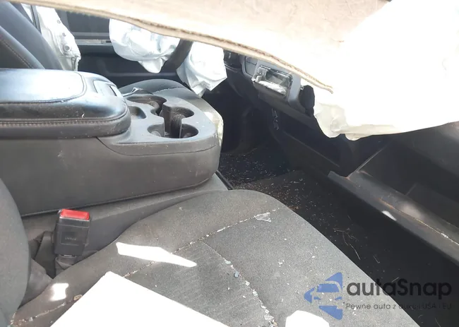 3C6UR5CL7MG543879: 43704739