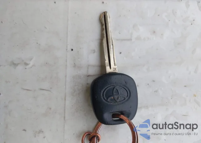 2T1BURHEXJC022306: 43704894