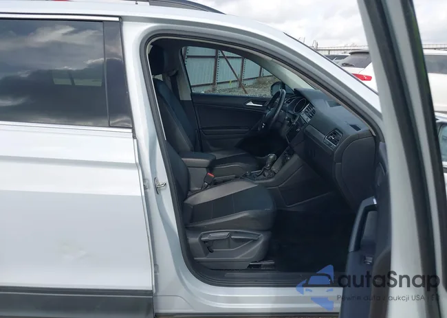 3N1AB8CV7PY325588: 43704898