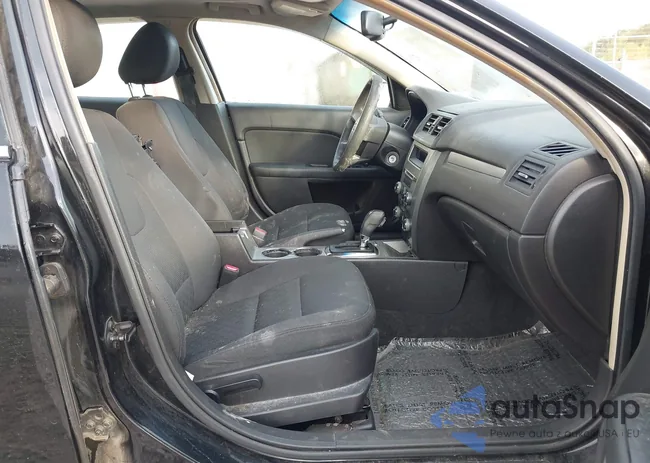 3FAHP0HA1BR143480: 43704906