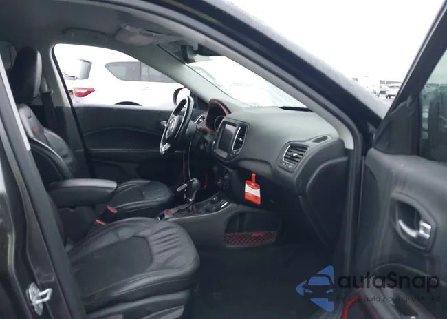 3C4NJDDB9LT170726: 43704936