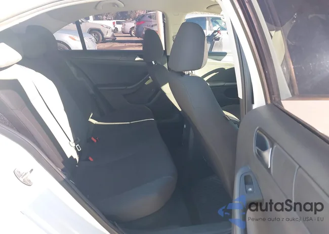 3VW267AJ7GM218920: 43704965