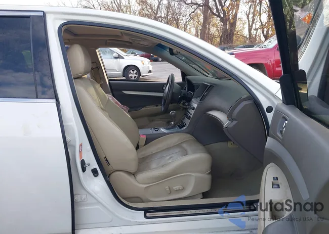 JNKCV61FX9M050798: 43704979