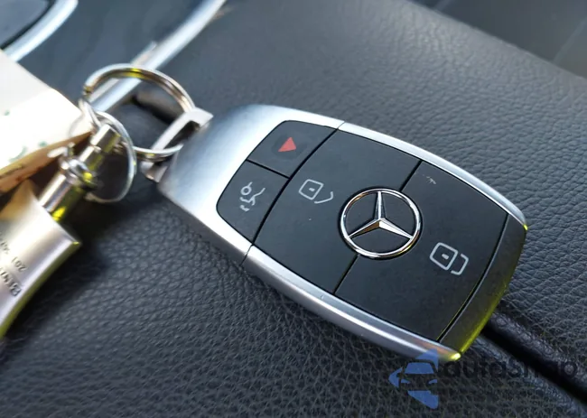 W1KWF8EB3MR649445: 43706154