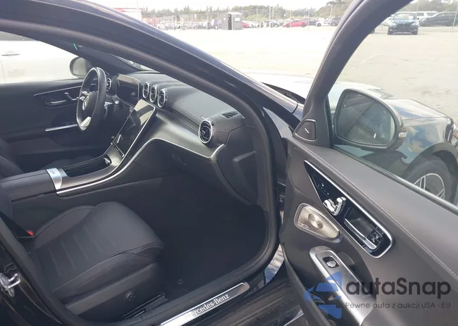 W1KAF4GB5RR231668: 43706269