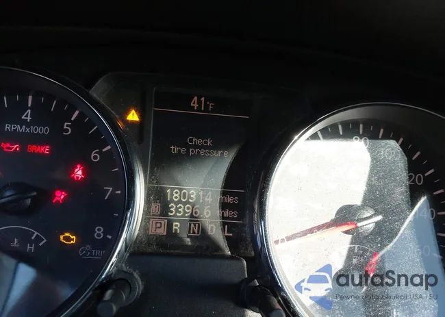 JN8AS5MT2BW170235: 43706301