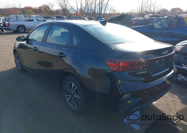 3KPF24AD3NE434389: 43706354