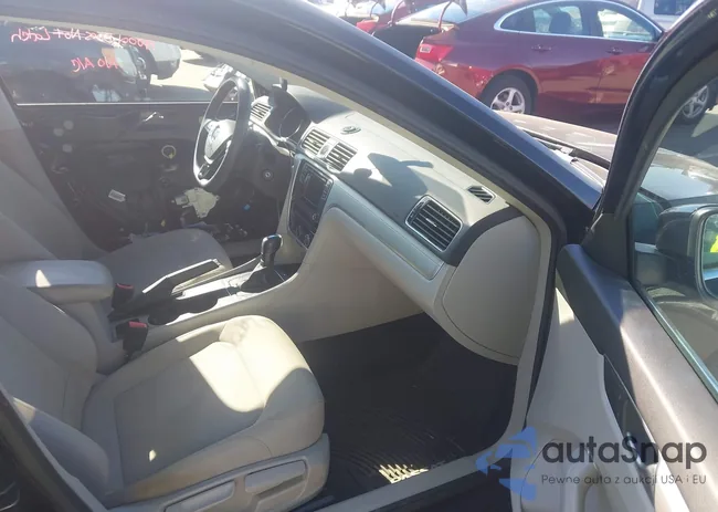 1VWAT7A38GC043519: 43706482