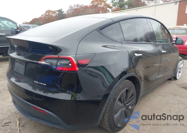 5YJYGDEE3MF068715: 43705742