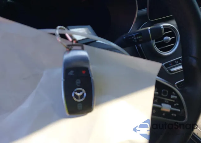 W1KWF8DB1MR644519: 43705933