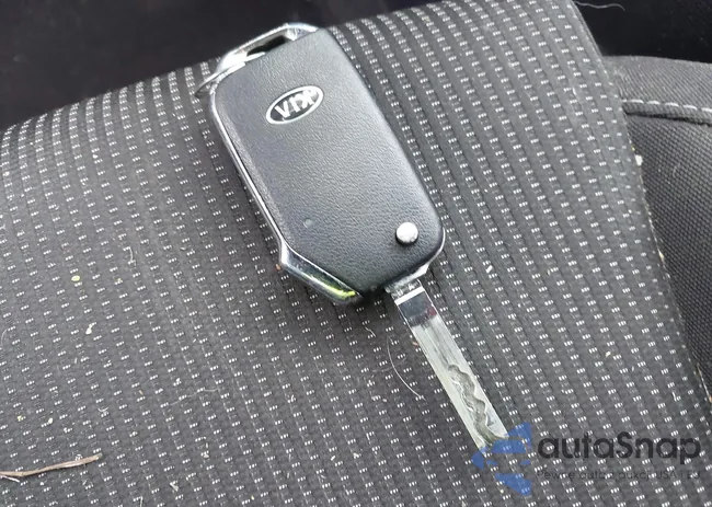 3KPF24AD6LE259410: 43705986