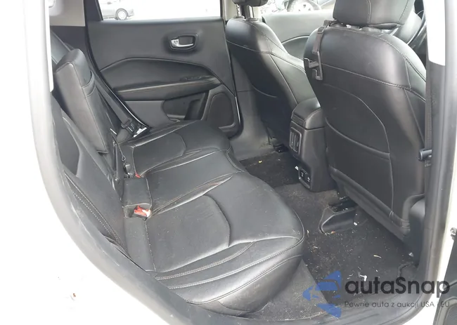 3C4NJCCB2JT410997: 43705994