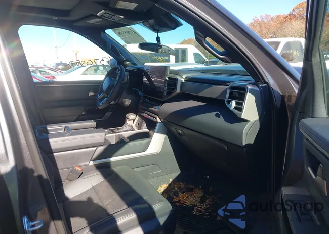 5TFJA5DB3SX335208: 43705996