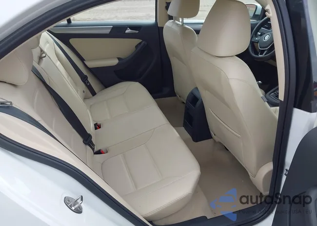 3VWD17AJ5FM337135: 43706035