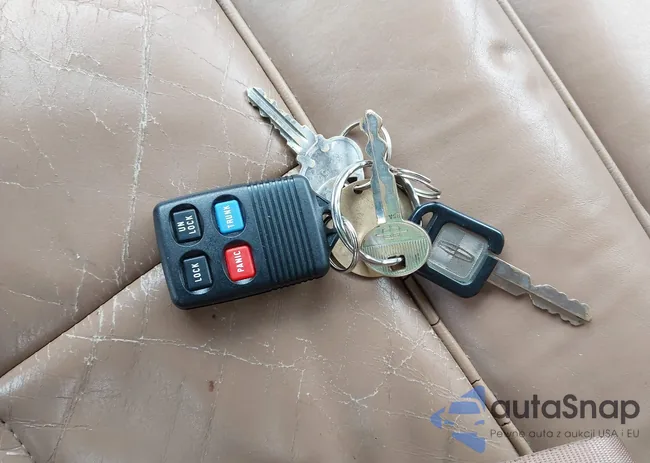 1LNLM81W6RY649993: 43707065