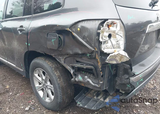 5TDBK3EHXBS070723: 43707325