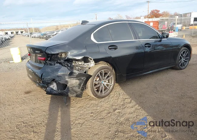 WBA5R7C52KFH33078: 43707407