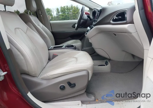 2C4RC1EG8LR104787: 43707635