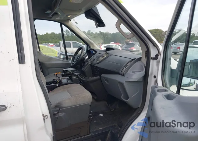 1FTYR2CM8HKA75774: 43706657