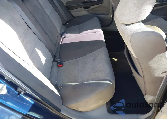 1HGCP2F40AA149195: 43706679