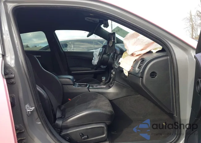 2C3CDXGJXKH650689: 43706791