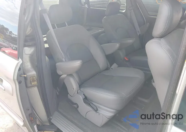 2C8GP64L64R544966: 43706870