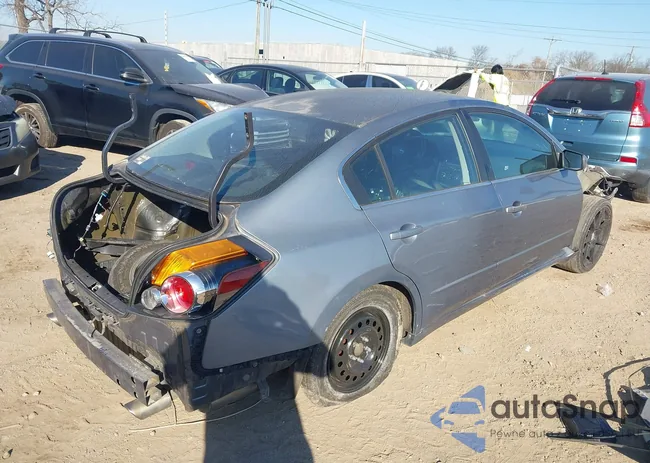 1N4AL2AP6BN408145: 43706906