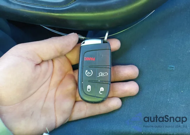 1C4SDHCT1MC572782: 43708288