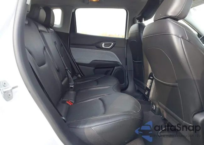 3C4NJDFB1NT231051: 43708311