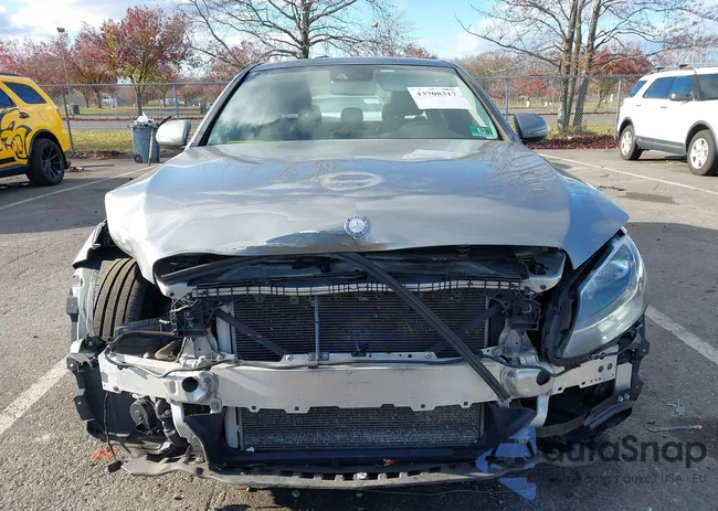 55SWF4KBXGU152585: 43708317