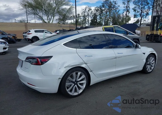 5YJ3E1EB5LF713030: 43708643