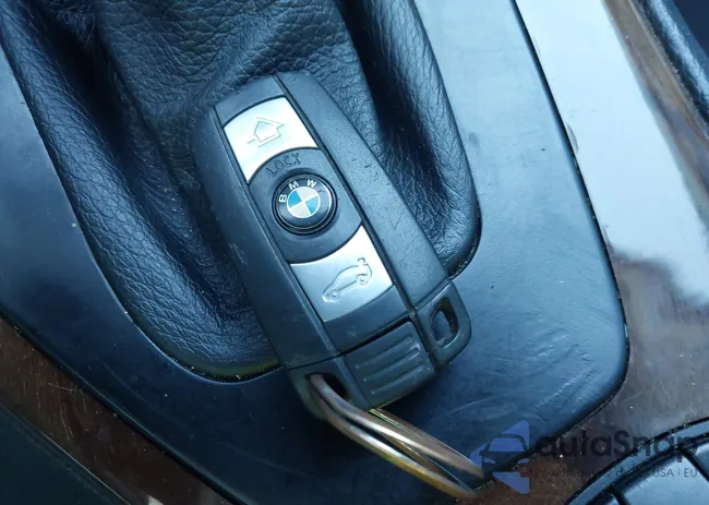 WBAPK5C53BF126637: 43707936