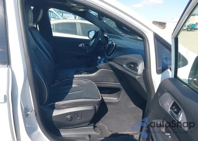 2C4RC1GG8SR539529: 43709146