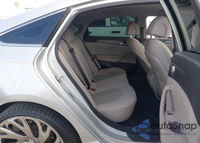 5NPE24AF7GH385645: 43709279