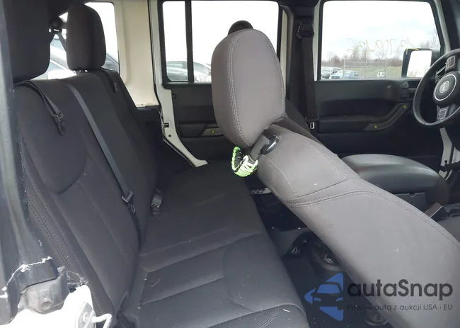 1C4BJWDG8HL551979: 43709436