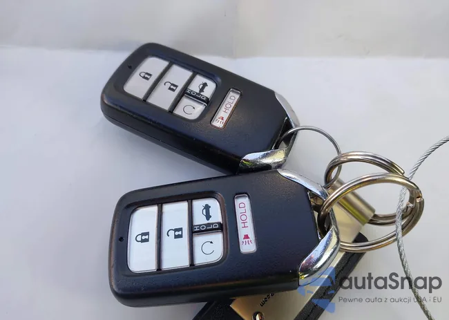 2HGFC2F75HH563796: 43710061