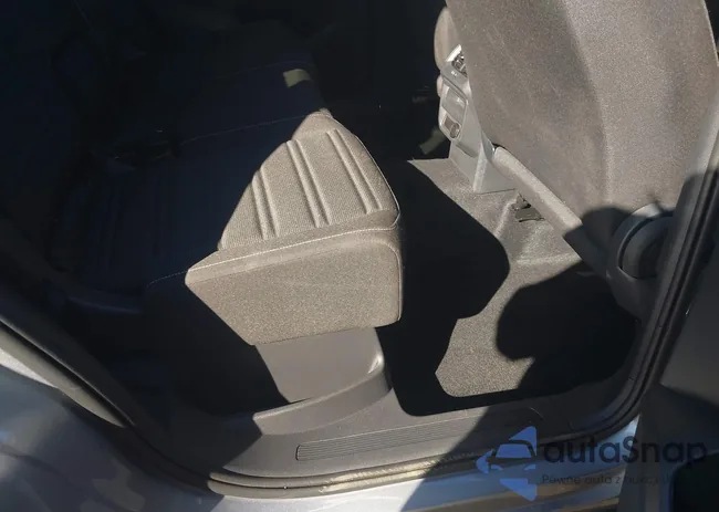 3VVFB7AX6RM151428: 43710146