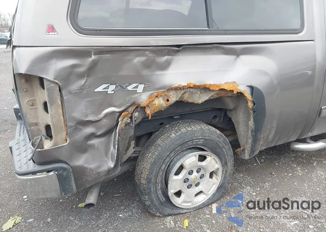 1GCRKSE38BZ325722: 43710397