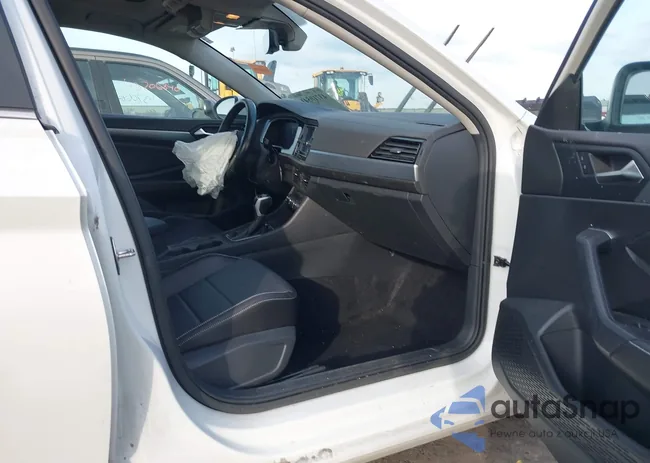 3VW7M7BU6NM022579: 43710541