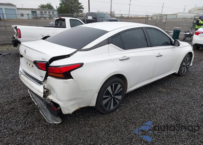 1N4BL4DW3NN349336: 43709700