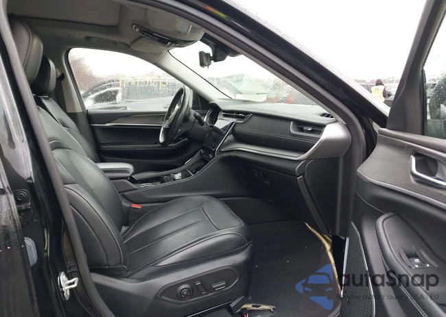 1C4RJKBG4M8112138: 43709841