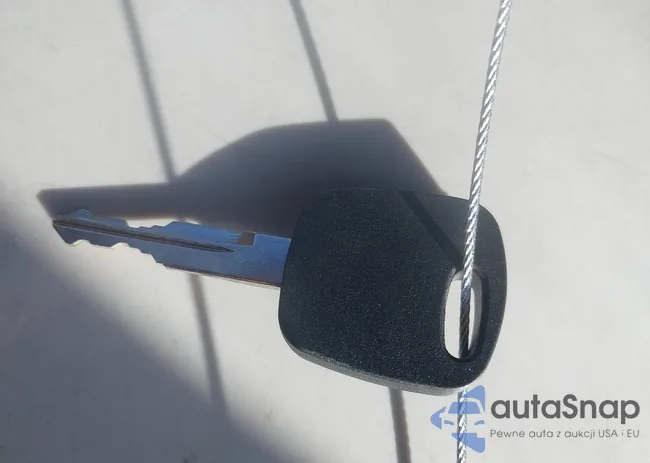 1FAFP45X8YF305909: 43709873