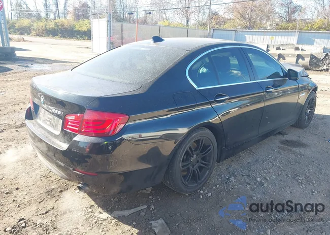 WBAFU7C52BC869695: 43711328