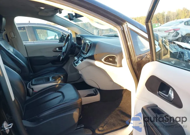 2C4RC1DG0LR262011: 43710948