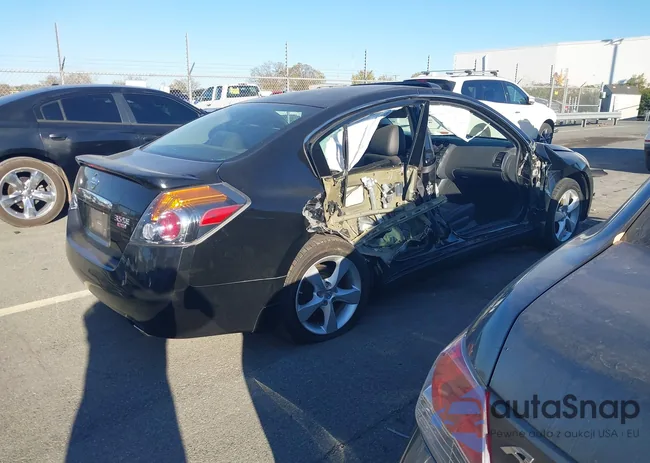 1N4BL21E18C213562: 43710993